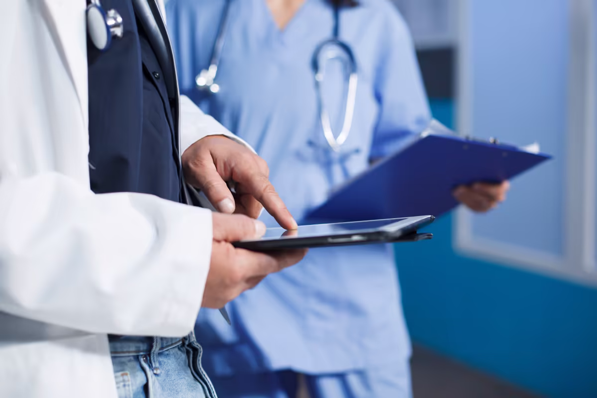 Deterioro en el sector hospitalario: cómo evitar pérdidas en activos fijos e inventarios